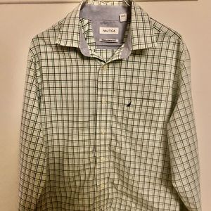 Men’s Large Nautica dress shirt